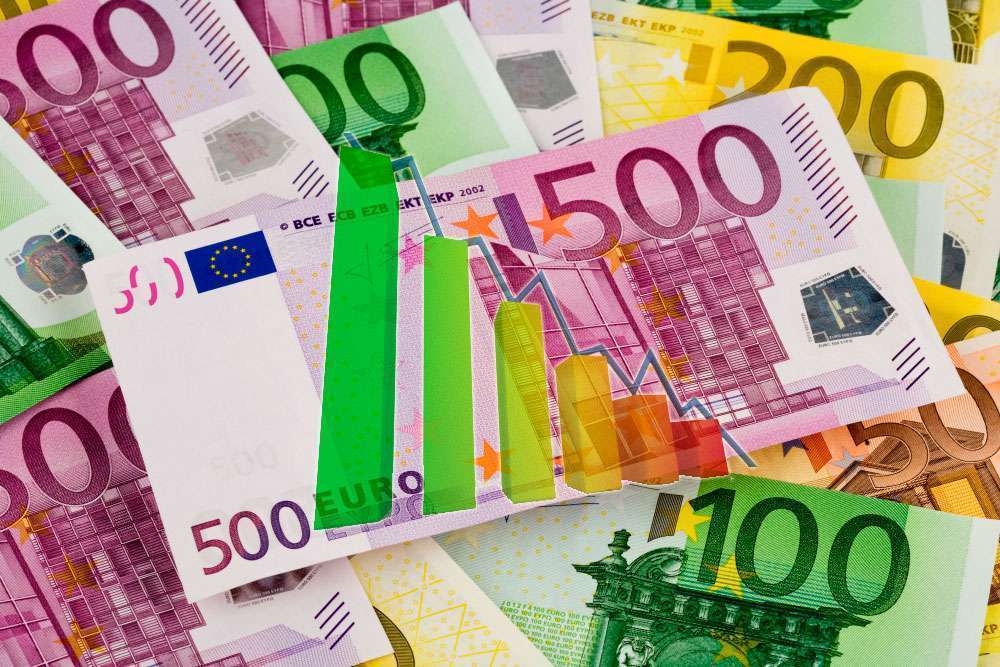 Активная потеря позиций европейской валюты
